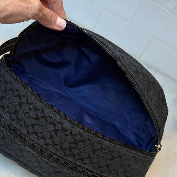 Coach Vintage Signature Logo Toiletry Travel Bag HTF - Picture 13 of 16